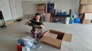 КАК ВЫЖИВАЮТ РУССКОЯЗЫЧНЫЕ НА ЗАГНИВАЮЩЕМ ЗАПАДЕ: распаковка- с Amazon,  о детях, о змеях и т.д.