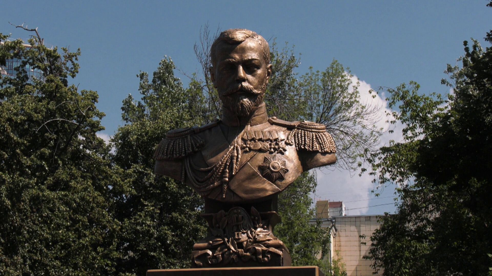 В Самаре открыли памятник Николаю ll