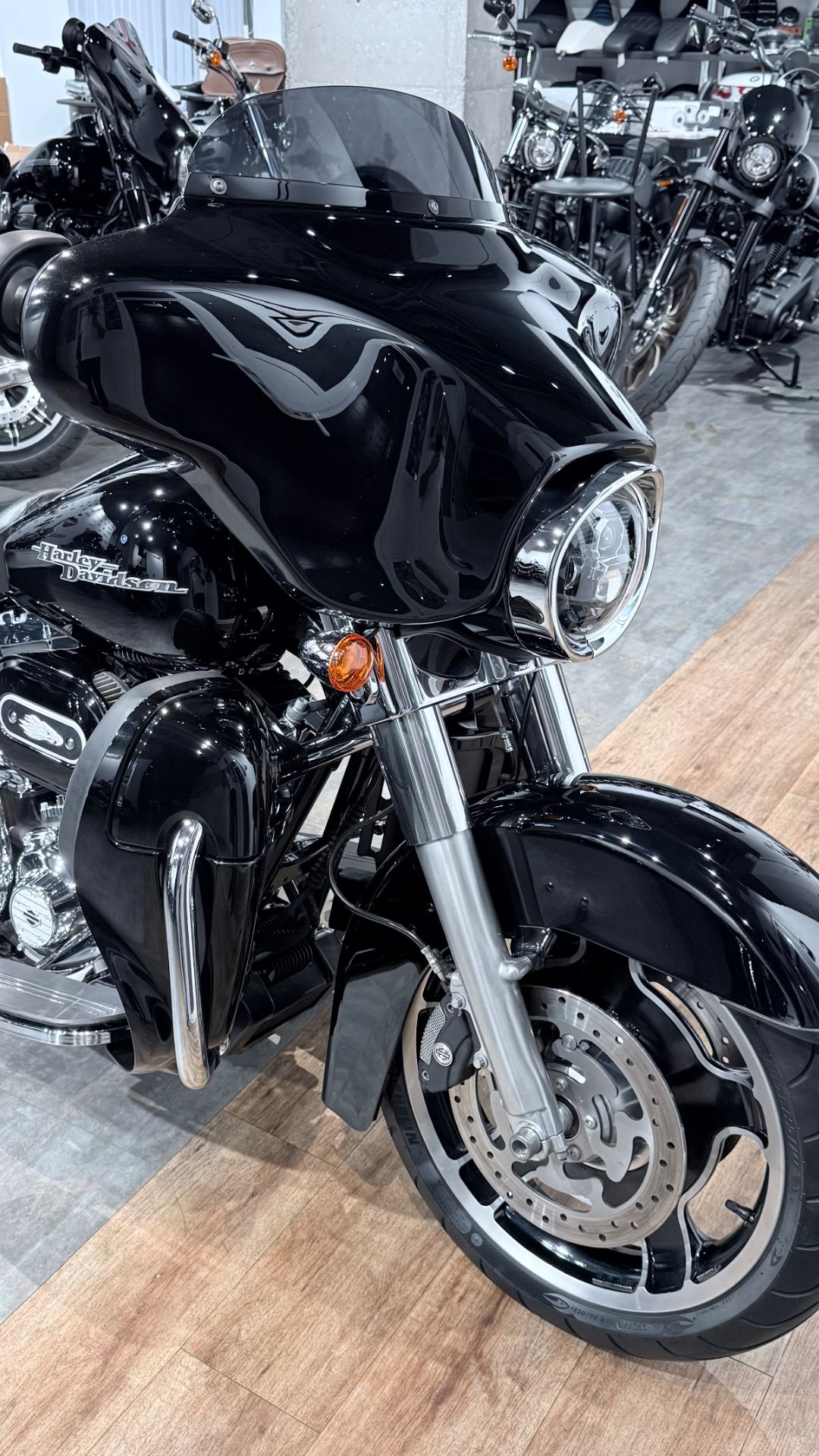 2012 HD Street Glide 103 ABS Vivid Black смотреть онлайн