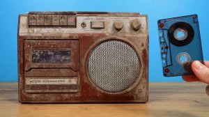 Нашел в сарае старый кассетный магнитофон из 90-х и включил его! Такого я не ожидал