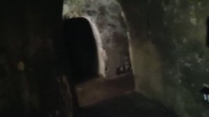 Я принесла ваши письма в погребальную пещеру пророков и монахов-затворников - на Елеоне