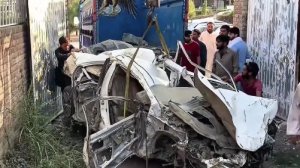 Груда искорёженного металла превратилась обратно в автомобиль. Пакистанские автомеханики