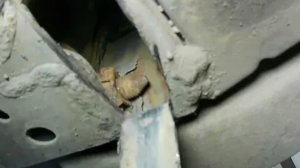 Митсубиси Ланцер 9 Замена переднего рычага подвески не откручивается болт переднего сайлентблока