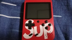 распаковываю новую игровую приставку