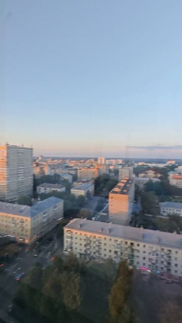 Семья ждёт пока я отсниму квартиру в центре Кирова,внизу продуктовый,Бургер Кинг но нет кондиционера