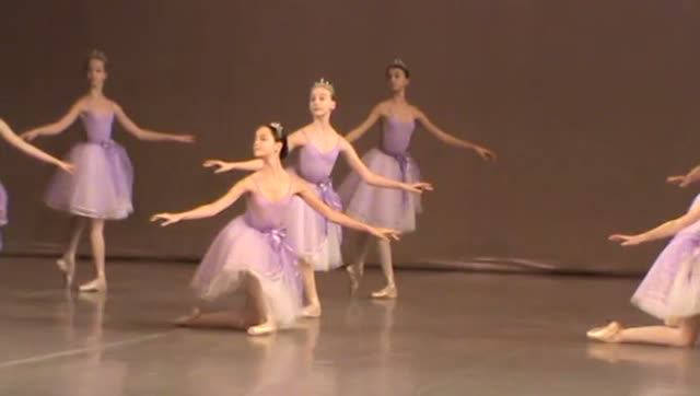 Менуэт (МГАХ) - bolshoi ballet academy Венская (Ермощенко) смотреть онлайн