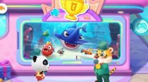 Игра «BabyBus. Большая-маленькая рыба. Детская познавательная игра. (бейбибас, панда Кики).