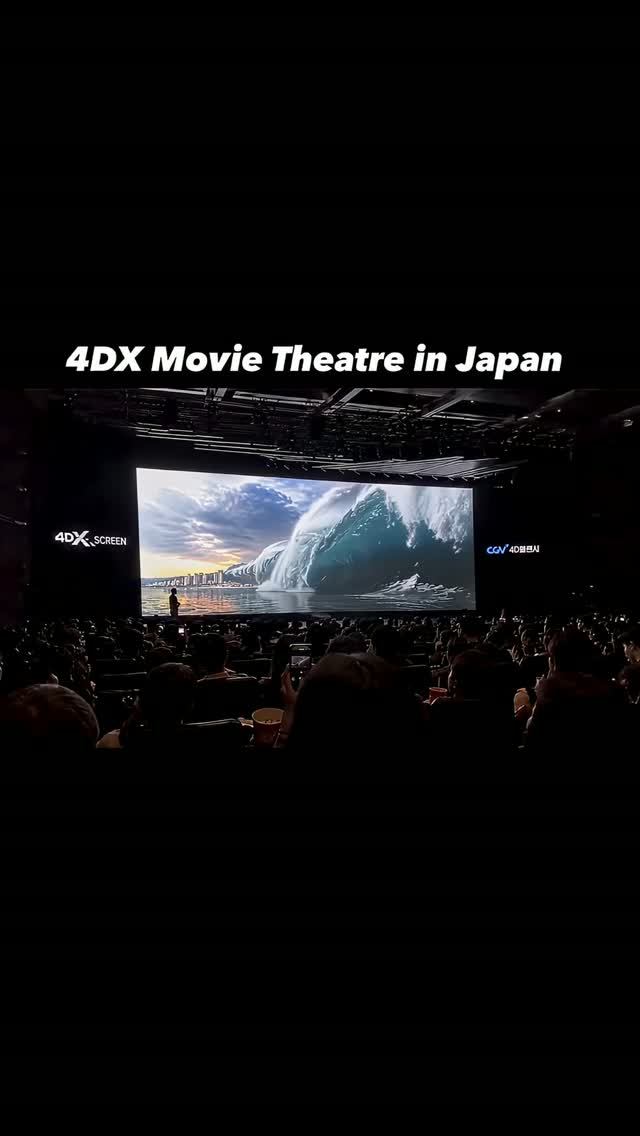 Oh My God😰Wait for end😳 Triggering Japanese People With a Tsunami смотреть онлайн