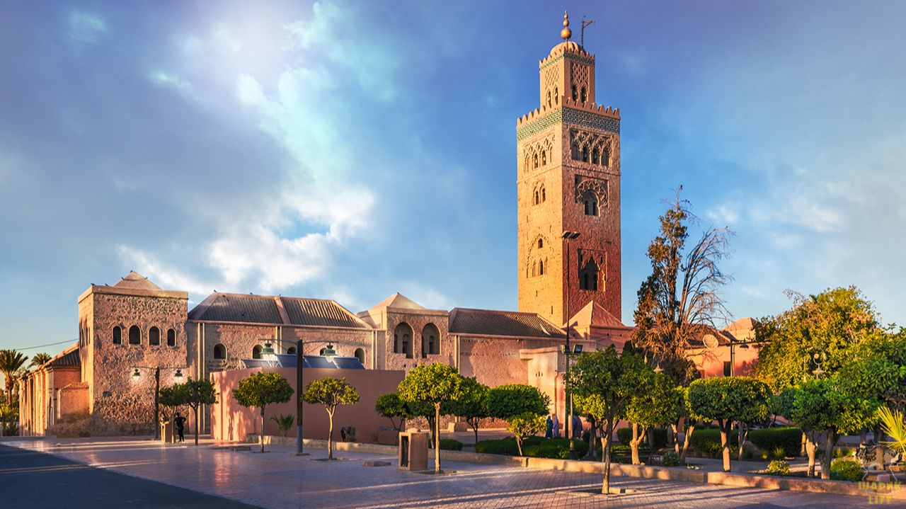 Марракеш, Марокко 🇲🇦 Прогулка по Красному городу у подножья Атласских гор | смотреть на Рутубе смотреть онлайн
