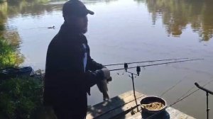 Рыбка поклёвывает