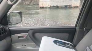Поворот на Нежданинский ГОК, рыбалка под мостом