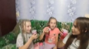 🎀Выживаем на др подруги 🎀 
 ( они заражены 🤢)