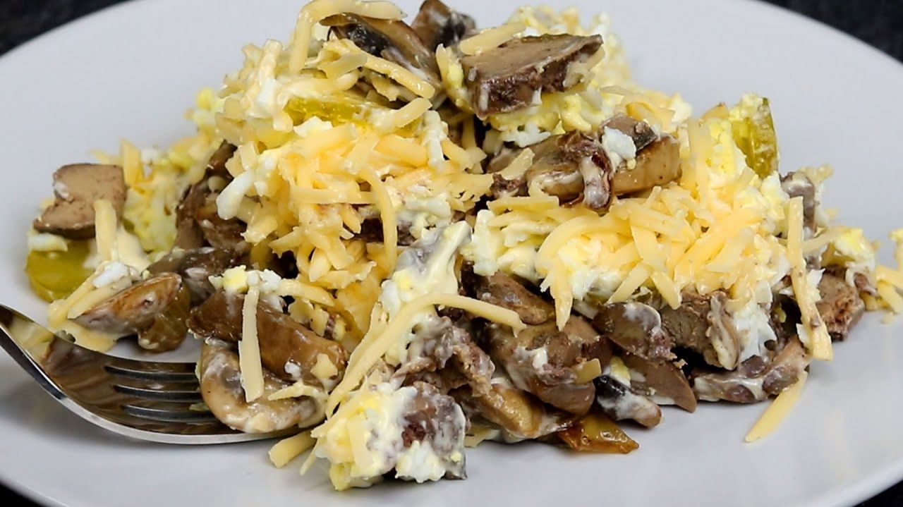 САМЫЙ ВКУСНИЙ Салат из доступных продуктов! Готовлю на Все Праздники и на каждый День смотреть онлайн