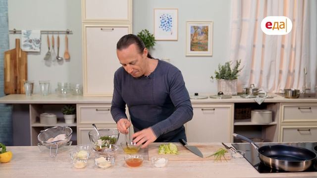 Ланч-бокс: Соте из кабачков и креветок смотреть онлайн