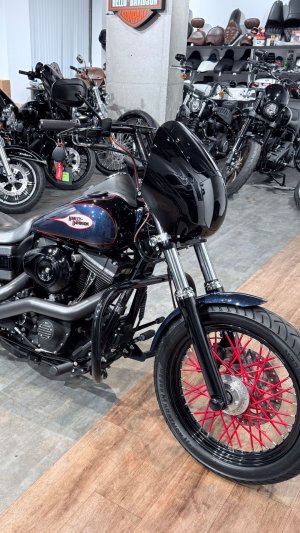 + 2013 HD Street Bob ABS Club-Style Blue 17K (VIN 5HD***2434)