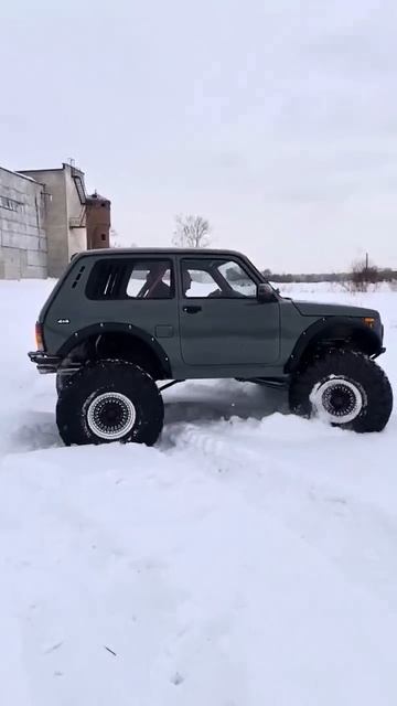 НЕ НИВА V8 4.3 V8 3UZ Первые ИСПЫТАНИЯ 🚀🚀🚀 _автоврн _нива _ниватюнинг _оффроад _ненива