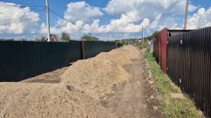379. Чеснок убрал. Виноград прочеканил. Редьку посеял.