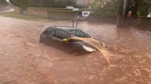 Залипательное видео.Разлив реки.