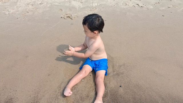 На пляже смотреть онлайн