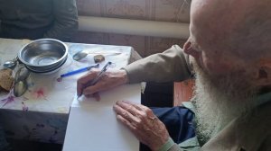 Игнатий Тихонович подписывает книги с наставлением. 12.07.2026