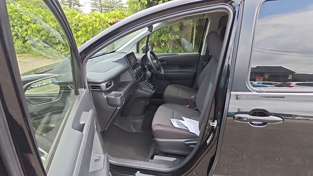 Toyota Sienta 2023, 43 659 км, оценка 4 — видео перед отправкой из Японии смотреть онлайн