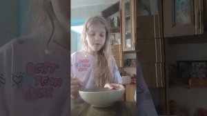готовим смузи из клубники🍓🍓