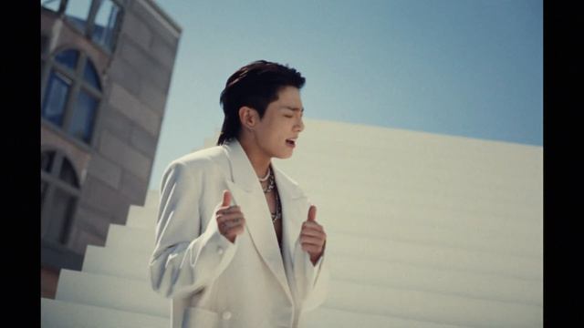 Jung Kook - 3D смотреть онлайн