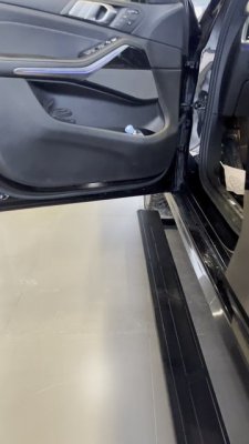 BMW X7 Электропороги АТС с прорезиненными панелями