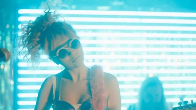 Hailee Steinfeld - Rock Bottom ft. DNCE