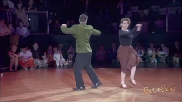 Ali Baba Dance. Танцуют Сандра Рёттиг и Штефан Зауэр смотреть онлайн