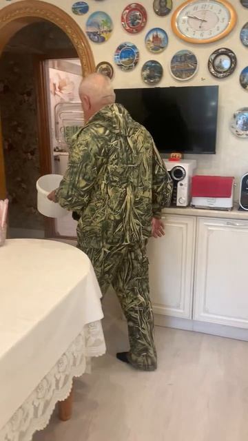 Анатолий Васильевич наловил рыбки все хорошего дня ))) смотреть онлайн