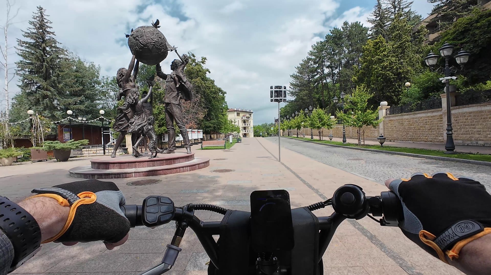Кисловодск. Утренняя велопрогулка по городу и парку на электровелосипеде Gifu M8. 2 часть смотреть онлайн
