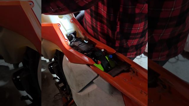 Аккумулятор 14.4v 15a/ч