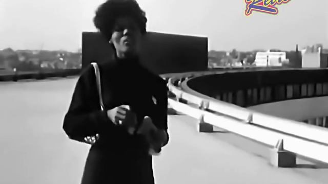 70. Dionne Warwick - Walk on by (1964)