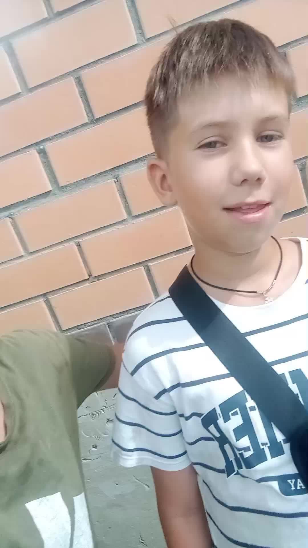 сидим на базе смотреть онлайн