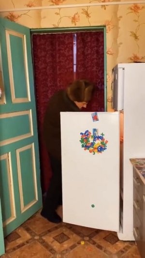 БУХОЙ БАТЯ ПРИХОДИТ В ЧАС НОЧИ ДОМОЙ #shorts