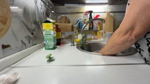 Погода удивляет. Собираем новую грядку для клубники.