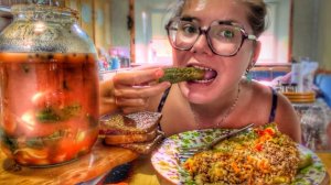 МУКБАНГ РУССКИЙ СМАЧНЫЙ ЕМ КАК НЕ В СЕБЯ домашние огурецы
