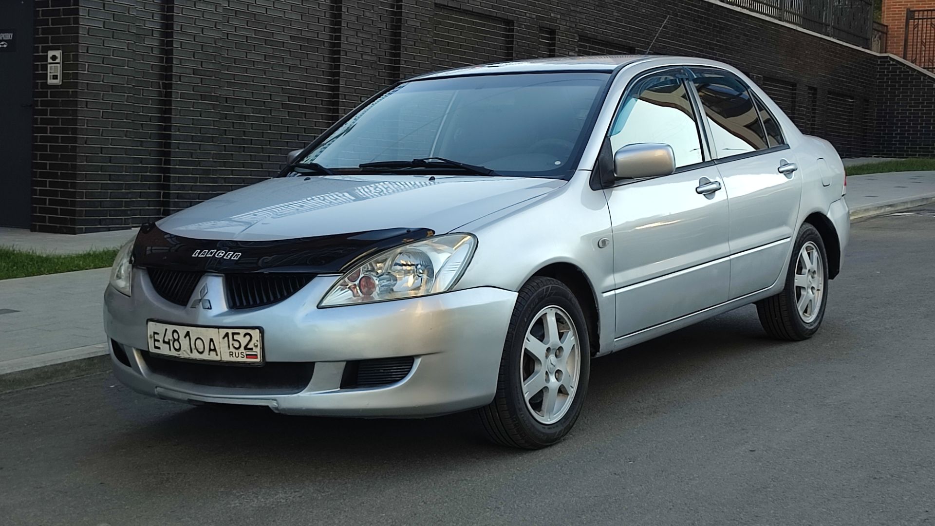 Mitsubishi Lancer 2004 г.в. 1,6 - МКПП смотреть онлайн