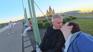 У нас РОМАНТИК как в молодости) Гуляем, БОЛТАЕМ СПЛЕТНИЧАЕМ) Веселимся с детьми) СПЕШНО уехали ДОМОЙ