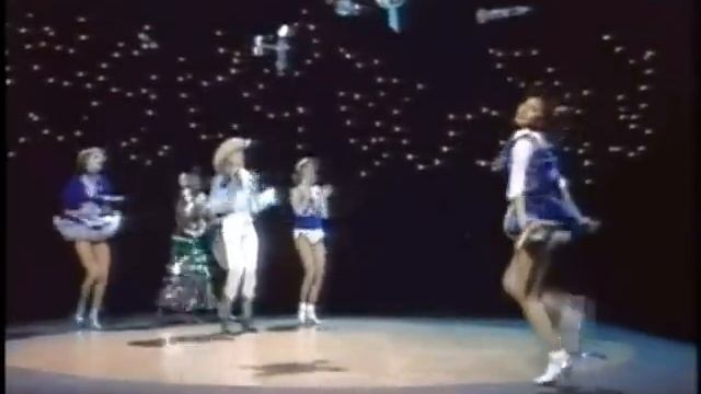 Legs _ Co - Calling Occupants of Interplanetary Craft - TOTP TX_ 20_10_1977(480P).mp4 смотреть онлайн