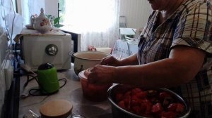 Ленивая томатная паста. Рецепт огурцов, которые хранятся при комнатной температуре.