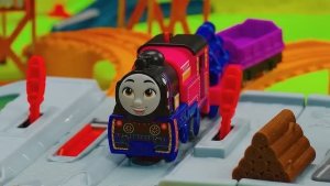 Паровозик Томас и его друзья машинки 🚂 Много ярких и красивых игрушек для детей