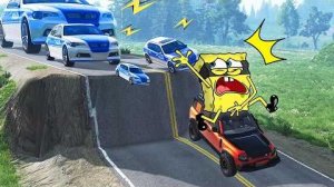🚓 Полицейские машинки и Губка Боб 😱 Огромная яма на дороге! 🚧