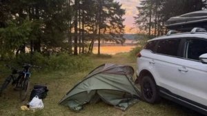 Пьяный водитель в Архангельской области наехал на палатку, где ночевала девушка.