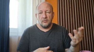 1. Салли Райски активистка
2. Махил Снейп