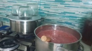 Я люблю то, что я делаю.
Я делаю то, что люблю.