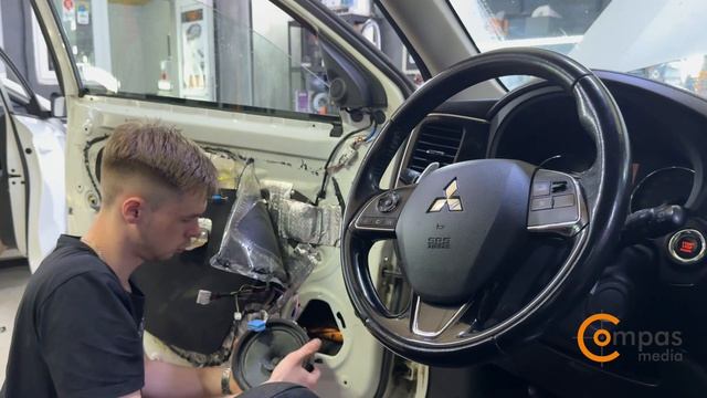 Обзор 2K-магнитолы Compas S400 с камерами 360° на Mitsubishi Outlander 2019