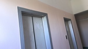 два пассажирских лифта КМЗ. V=1 m/s,Q=400kg