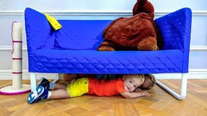Влад и Никита играют в прятки с Крисом